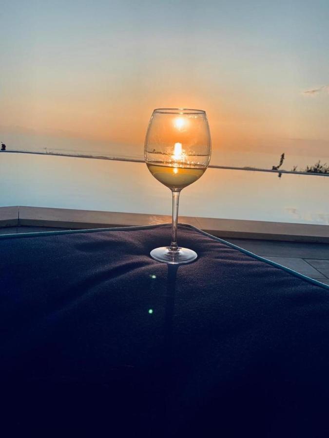 Luxury Villa Blue&Blanc Piscina A Sfioro Isola Diamante Eksteriør billede