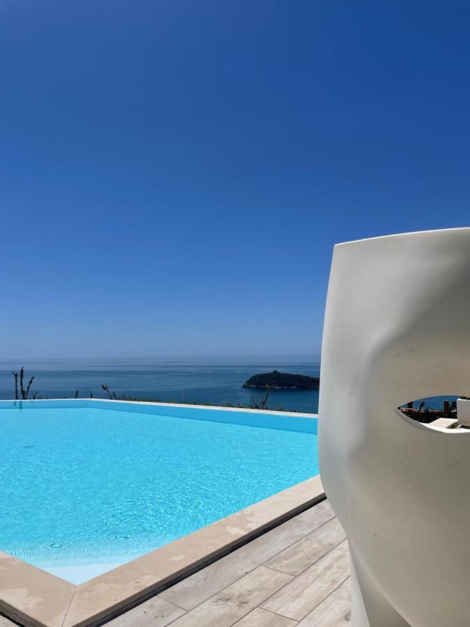Luxury Villa Blue&Blanc Piscina A Sfioro Isola Diamante Eksteriør billede